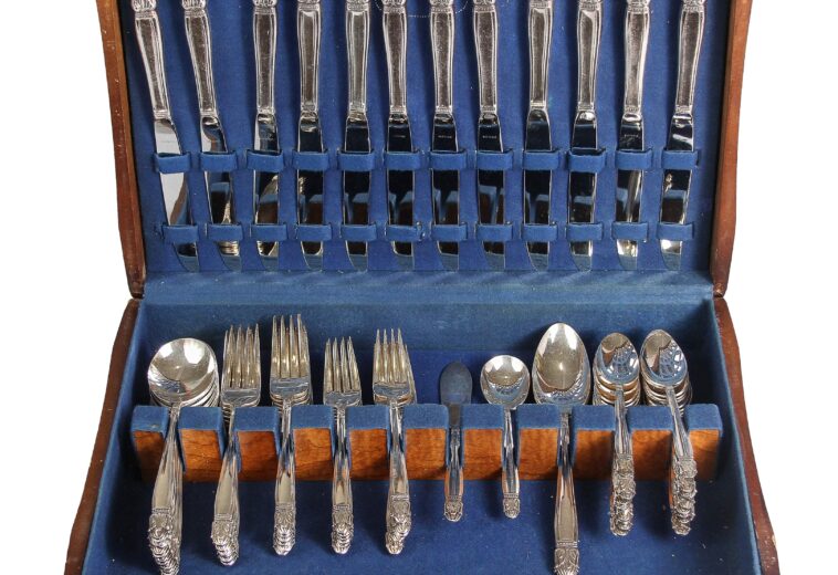 The Healing Powers of Silverware? Why You Should Consider Eating Off of Real Silver